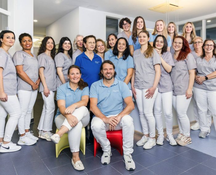 Zahnmedizin Dr. Boeck - Zahnarzt Weissach Praxisteam